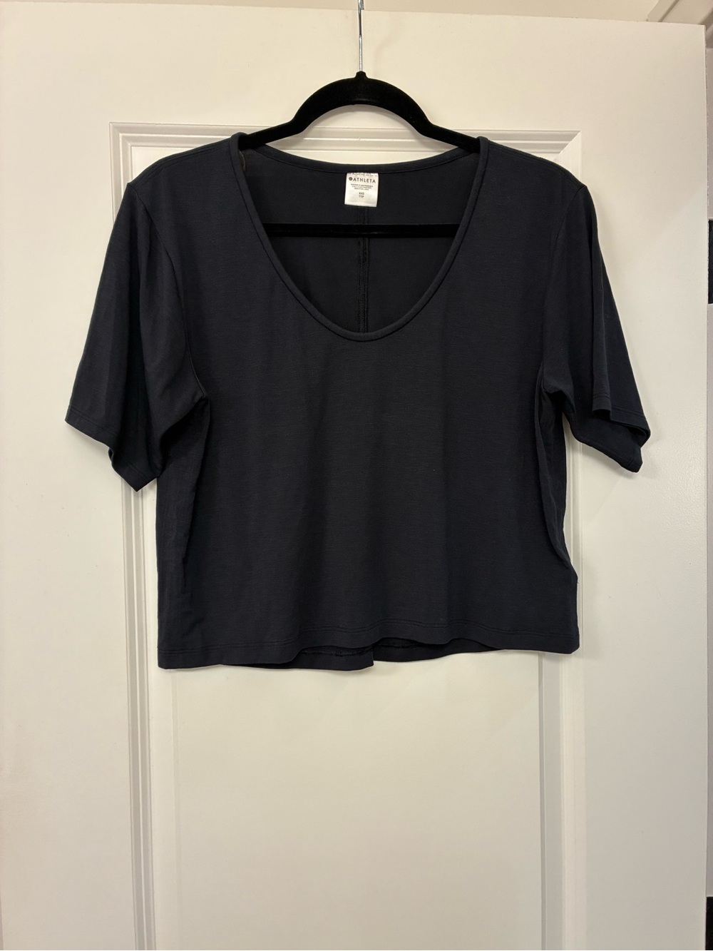 Athleta Black Scoop Neck Crop Tee